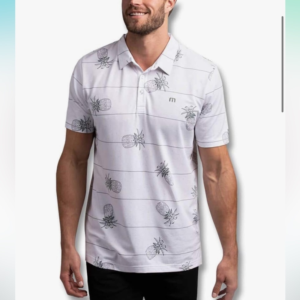 TRAVIS MATHEW WHITE AND GRAY PINEAPPLE PRINT LIGHTWEIGHT GOLF POLO SIZE SMALL